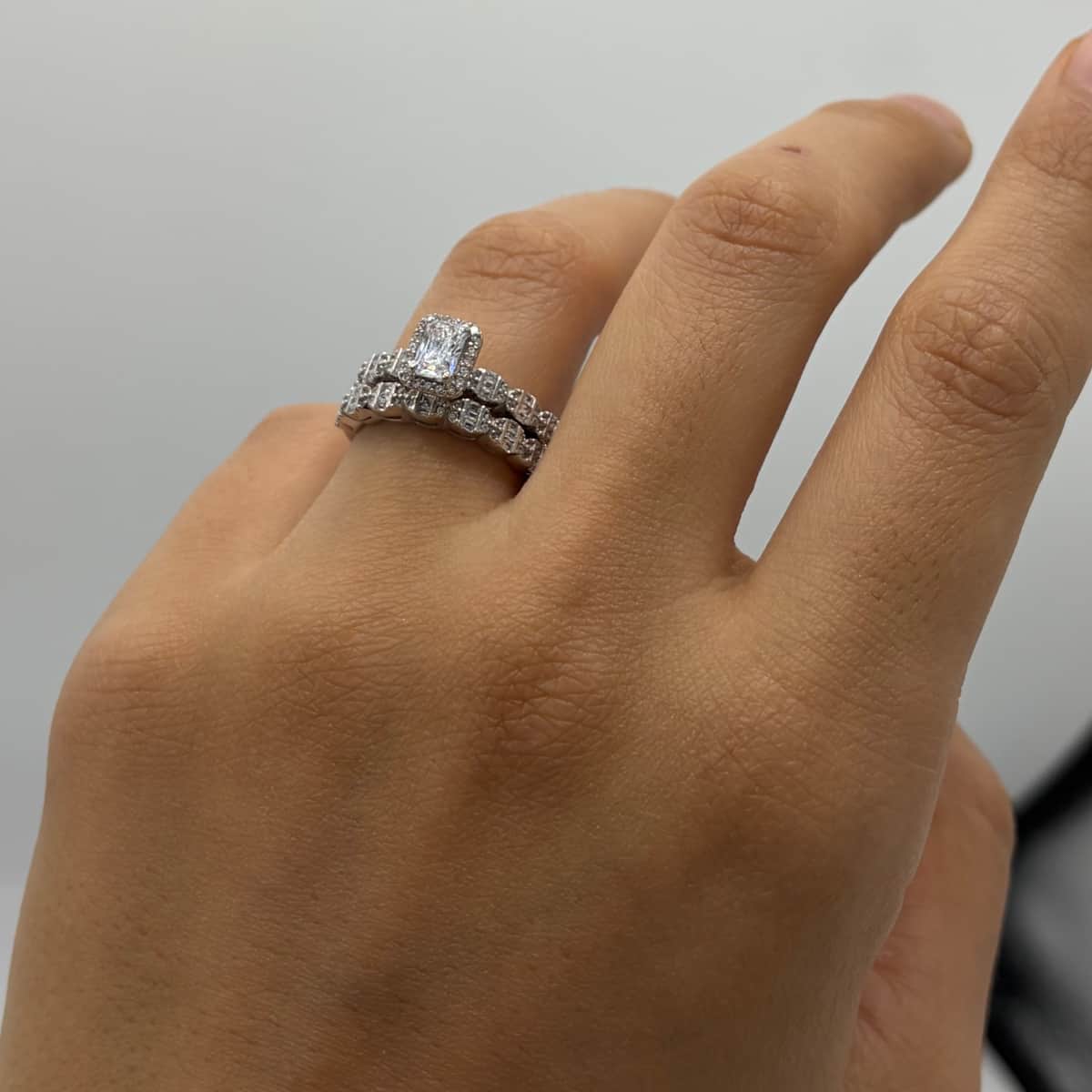 انگشتر طلا 18 عیار سولیتر وزن 4.730 گرم اجرت ساخت 16 درصد کد GD01 000384 - تصویر 4