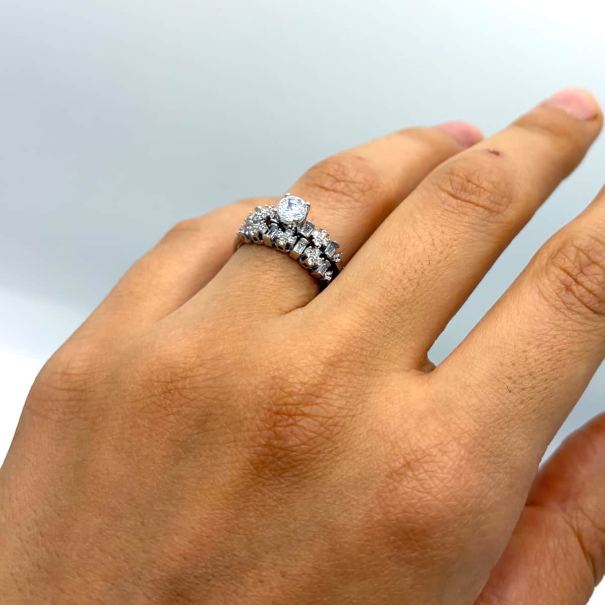انگشتر طلا 18 عیار سولیتر وزن 4.070 گرم اجرت ساخت 16 درصد کد GD01 000393 - تصویر 2