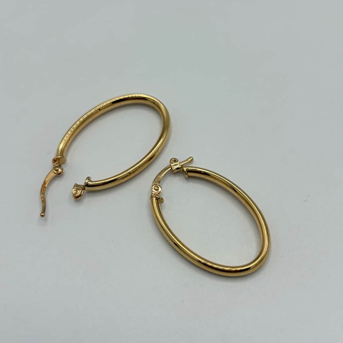گوشواره طلا 18 عیار بیضی وزن 2.580 گرم اجرت ساخت 12 درصد کد GD01 000367 - تصویر 2