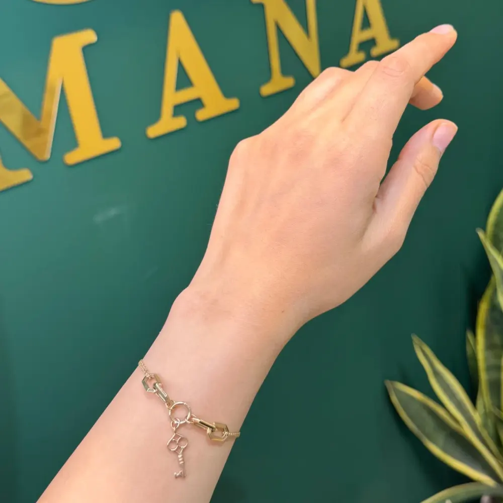 دستبند طلا ۱۸ عیار زنجیر کلید وزن ۳٫۷۸۰ گرم اجرت ساخت ۱۱ درصد کد GD01 000070 - تصویر 5