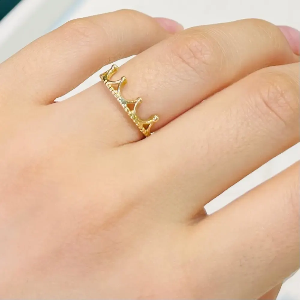انگشتر طلا 18 عیار مینیمال تاج وزن ۱.200 گرم اجرت ساخت ۹ درصد کد GD01 000054