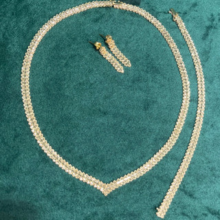 سرویس طلا ۱۸ عیار تمام تراش زرد وزن ۱۹٫۹۶۰ گرم اجرت ساخت ۱۴ درصد کد GD01 000209