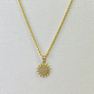 آویز طلا ۱۸ عیار گردنی خورشید وزن ۱٫۱۱۰ گرم اجرت ساخت ۱۰ درصد کد GD01 000104