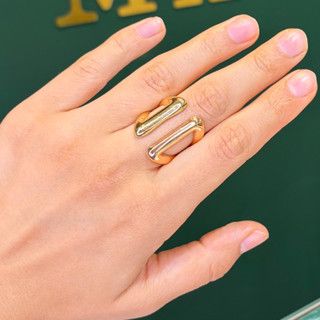 انگشتر طلا 18 عیار دورنگ نمادار وزن 3.820 گرم اجرت ساخت ۹ درصد کد GD01 000043